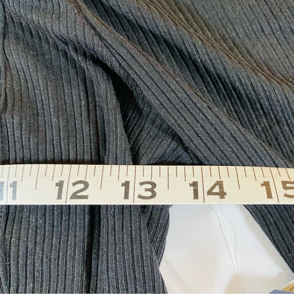 NWT Melrose and Market cute bodycon crop long sleeve top - Picture 5 of 9